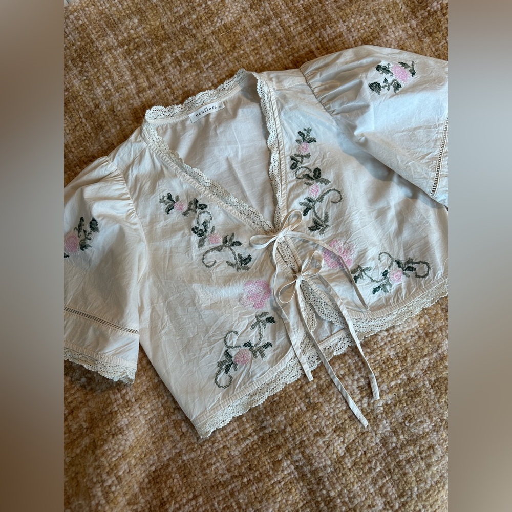 Neuflora Embroidered Blouse, XS - Picture 3 of 6